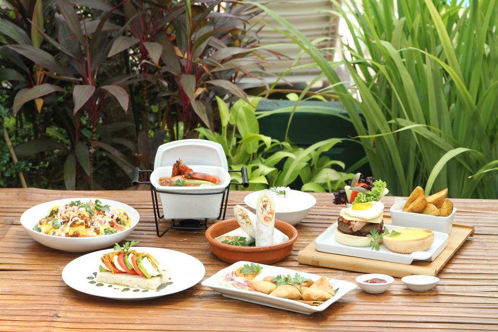 Intercontinental Manila Hotel Makati City Bagian luar foto